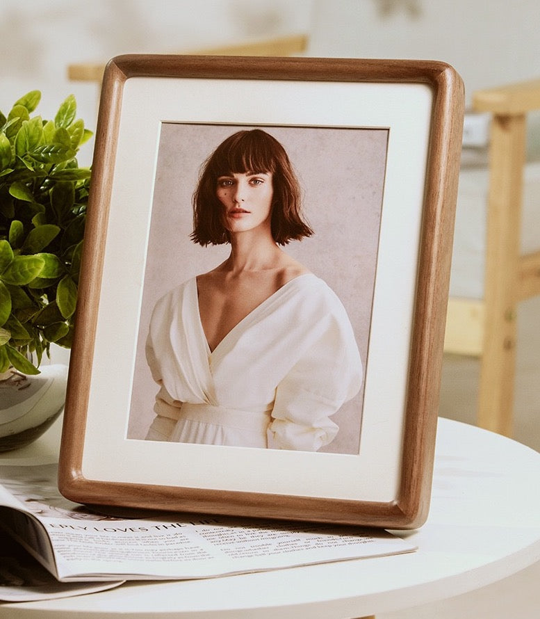 SmoothCurve-Round Corner(inside and outside)-Solid Wood Frame Features Clear Glass & Elegant Mat, Soft Edges & Seamless Design for Timeless Display of Photos & Art, Perfect for Gifting